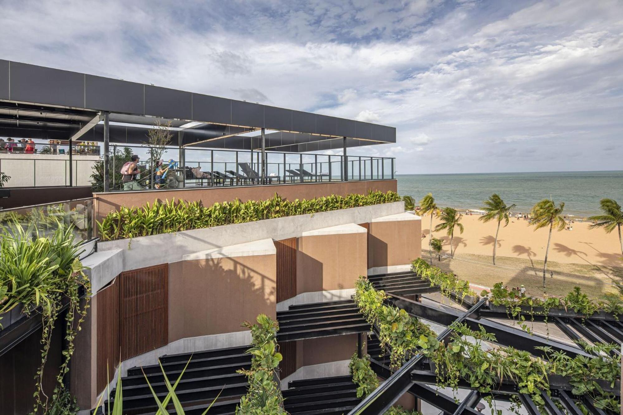 Ba'Ra Hotel João Pessoa エクステリア 写真 The rooftop bar at the hotel